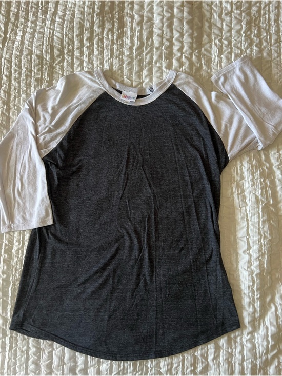 LuLaRoe Tops - LuLaRoe Dark Grey & White Baseball Tee Raglan Shirt - Size Medium